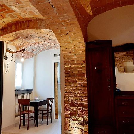 Ant Restaurant & Apartments Новелло Экстерьер фото