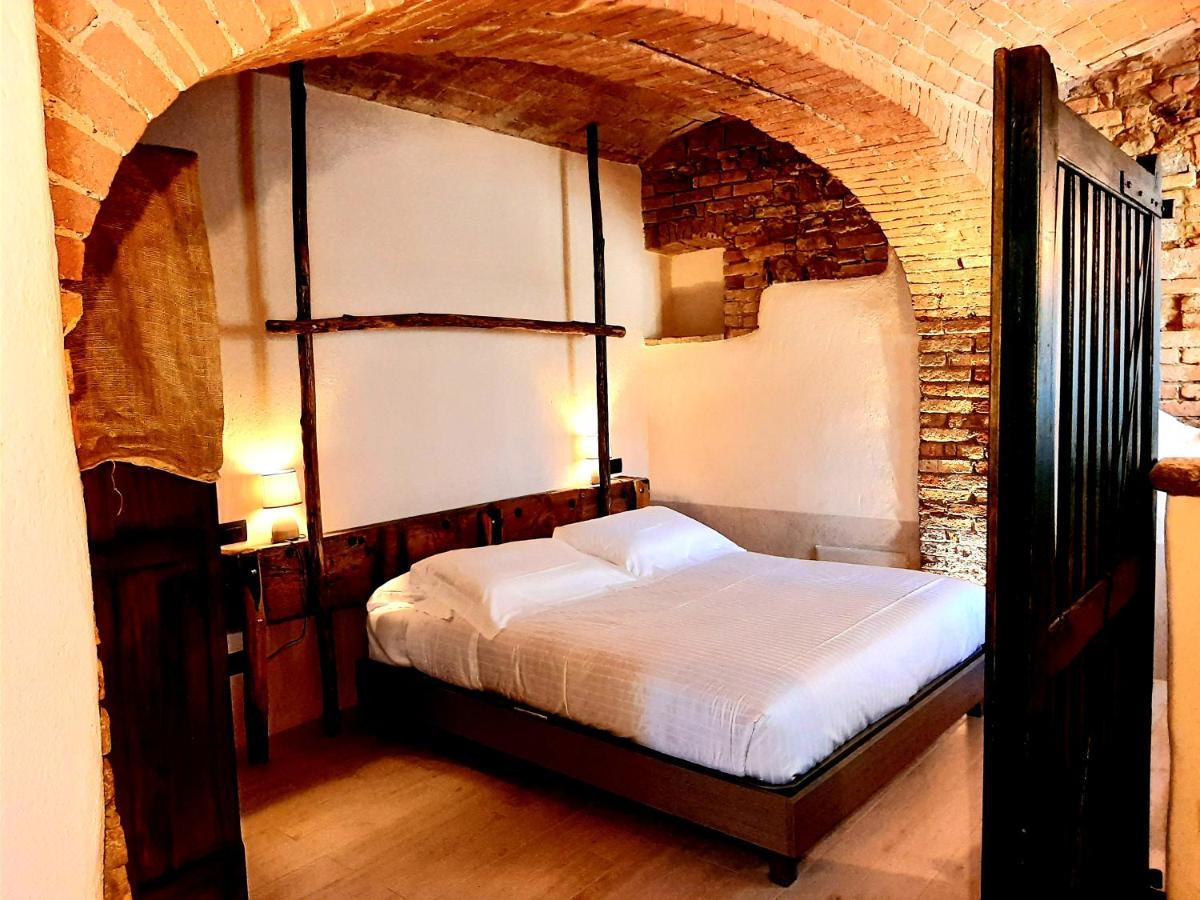 Ant Restaurant & Apartments Новелло Экстерьер фото